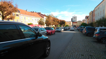 Auch in diesem Sommer wieder Stau von Tor zu Tor auf dem historischen Stadtplatz...